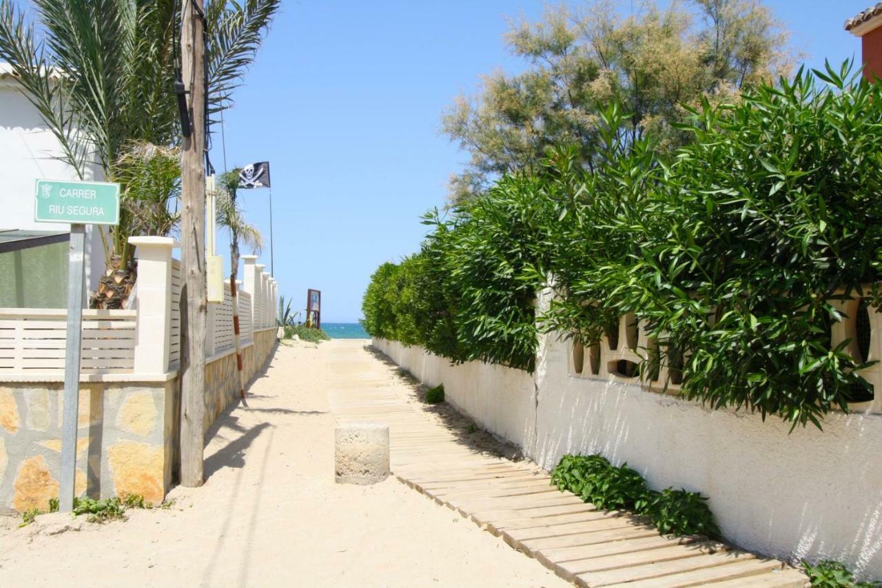 شقة Santa Ana Les Deveses المظهر الخارجي الصورة
